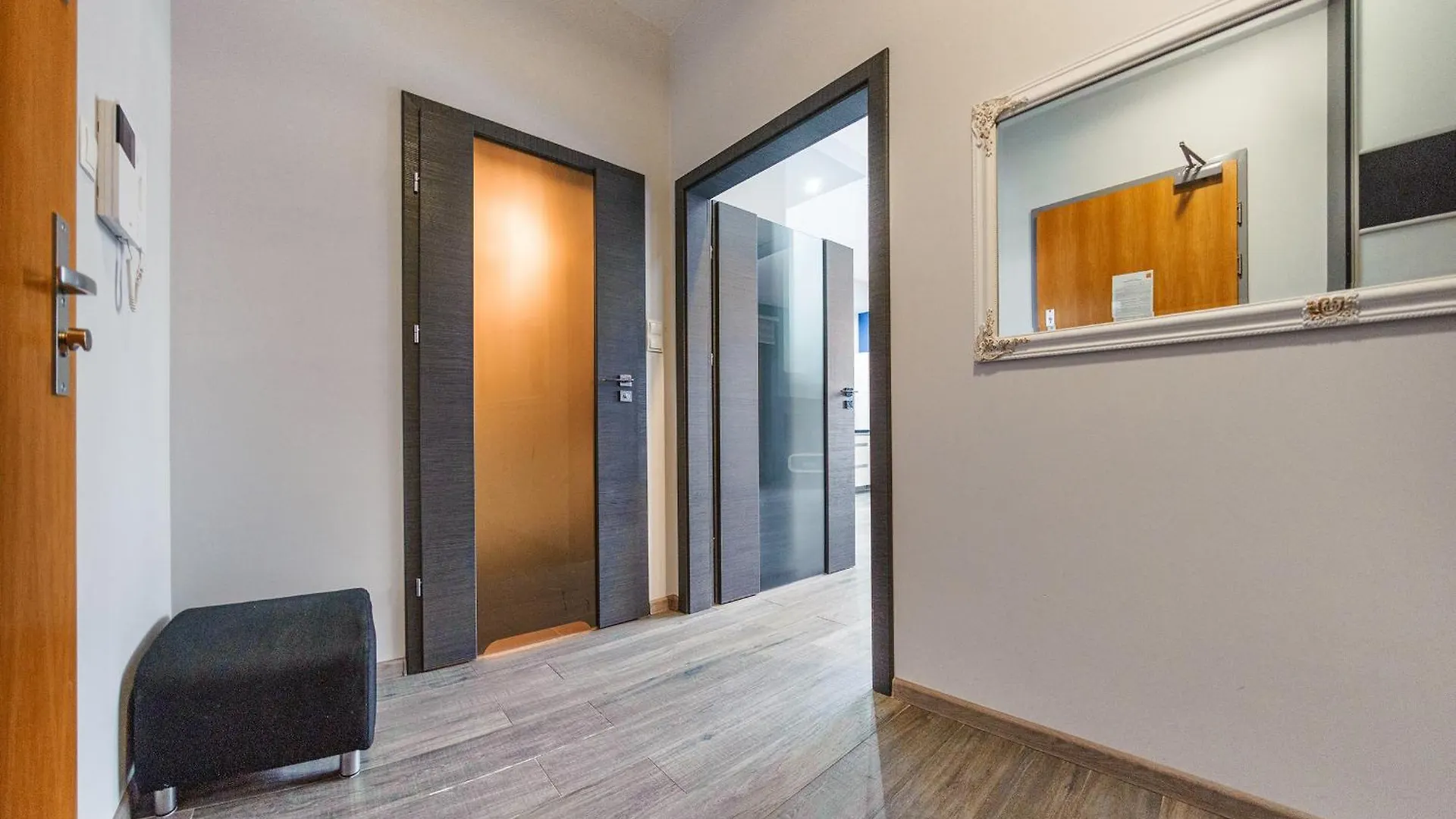 Wild&Nature - Nadmorski Dwor + Car Garage Apartment Gdansk Poland